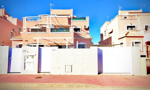 Herverkoop - Terraced house -
Orihuela Costa - PAU 26