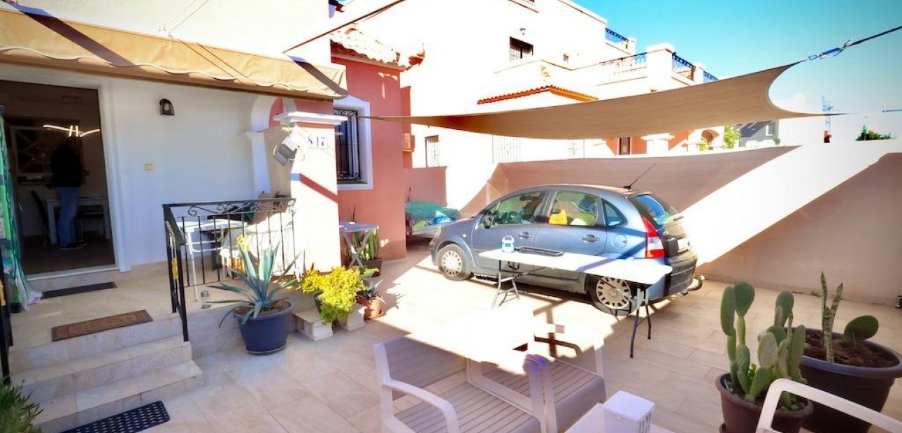 Herverkoop - Terraced house -
Orihuela Costa - PAU 26