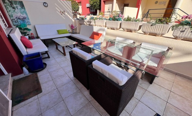 Sale - Semi Detached House -
Orihuela Costa