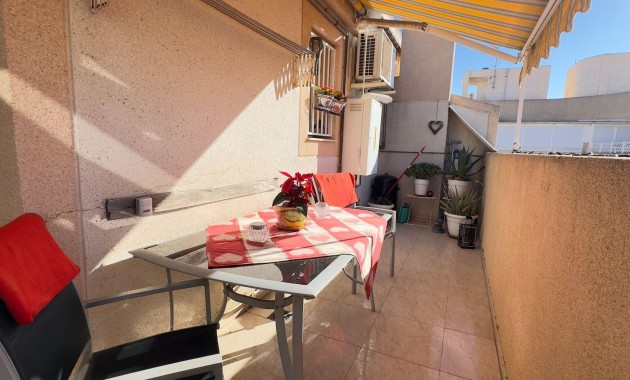 Herverkoop - Appartement / flat -
Torrevieja - Playa de los locos