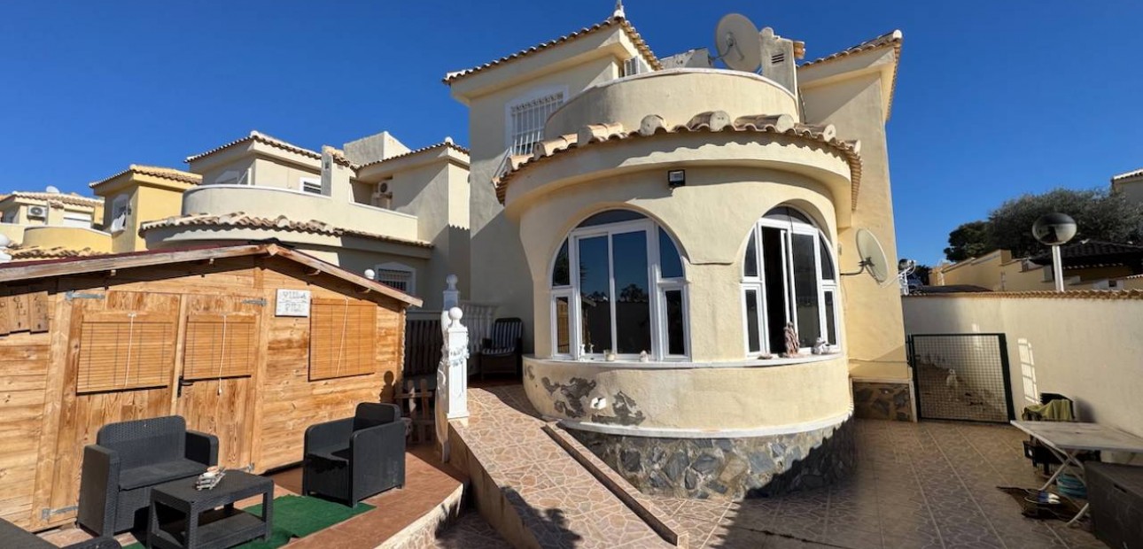 Venta - Villa -
Ciudad Quesada - La Fiesta