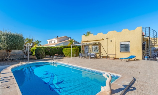 Venta - Villa -
Torrevieja - La Siesta