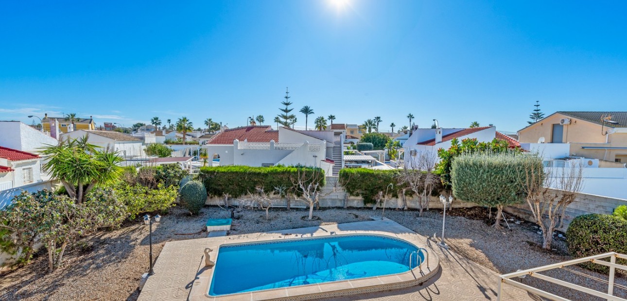 Venta - Villa -
Torrevieja - La Siesta