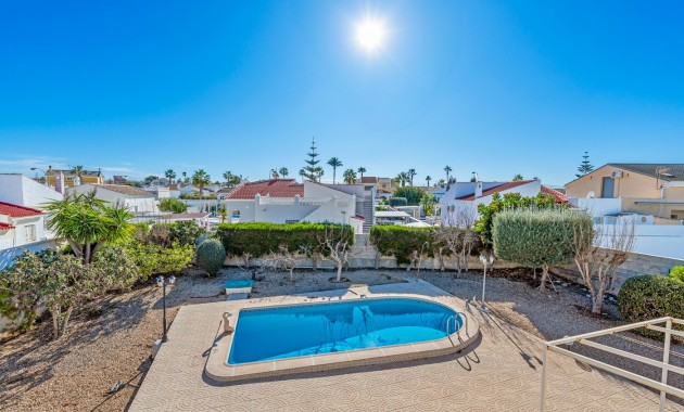 Venta - Villa -
Torrevieja - La Siesta