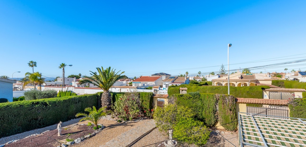 Venta - Villa -
Torrevieja - La Siesta