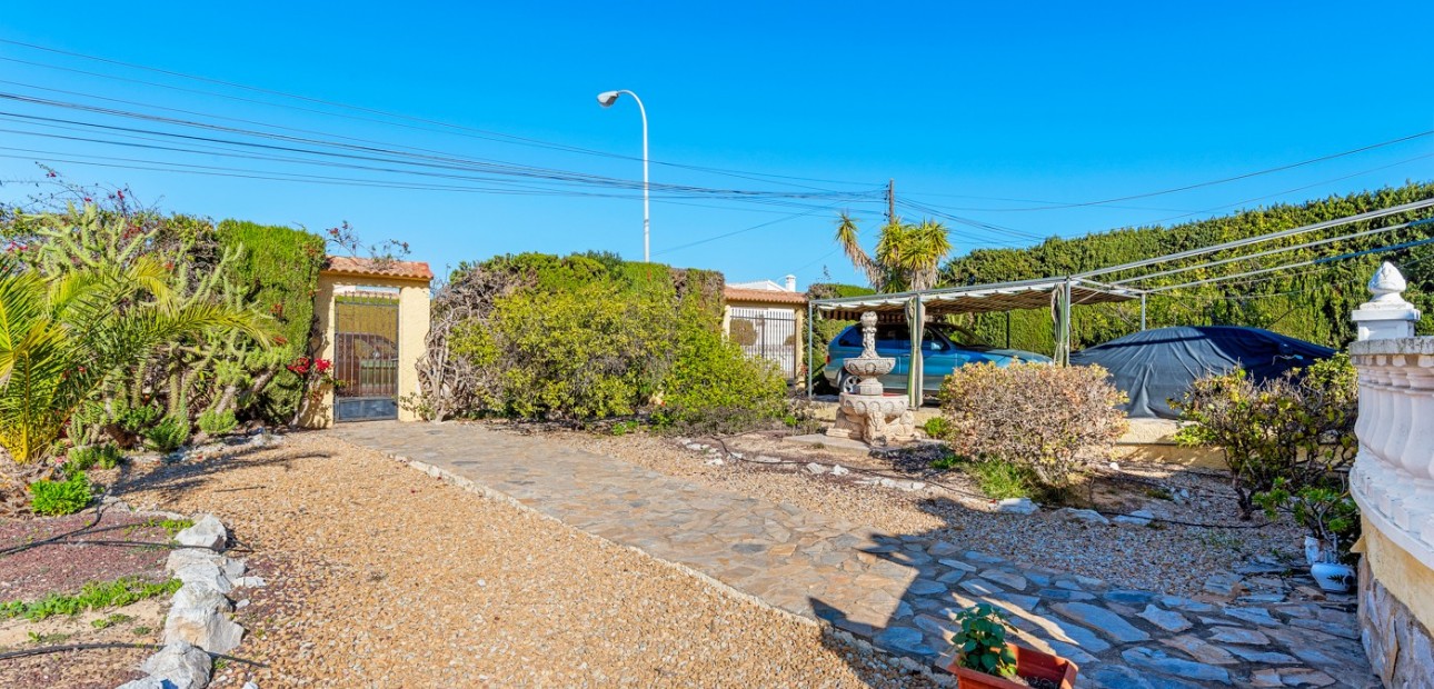 Venta - Villa -
Torrevieja - La Siesta