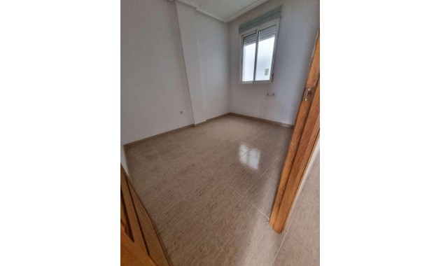 Venta - Apartamento / piso -
Torrevieja - Playa de los locos