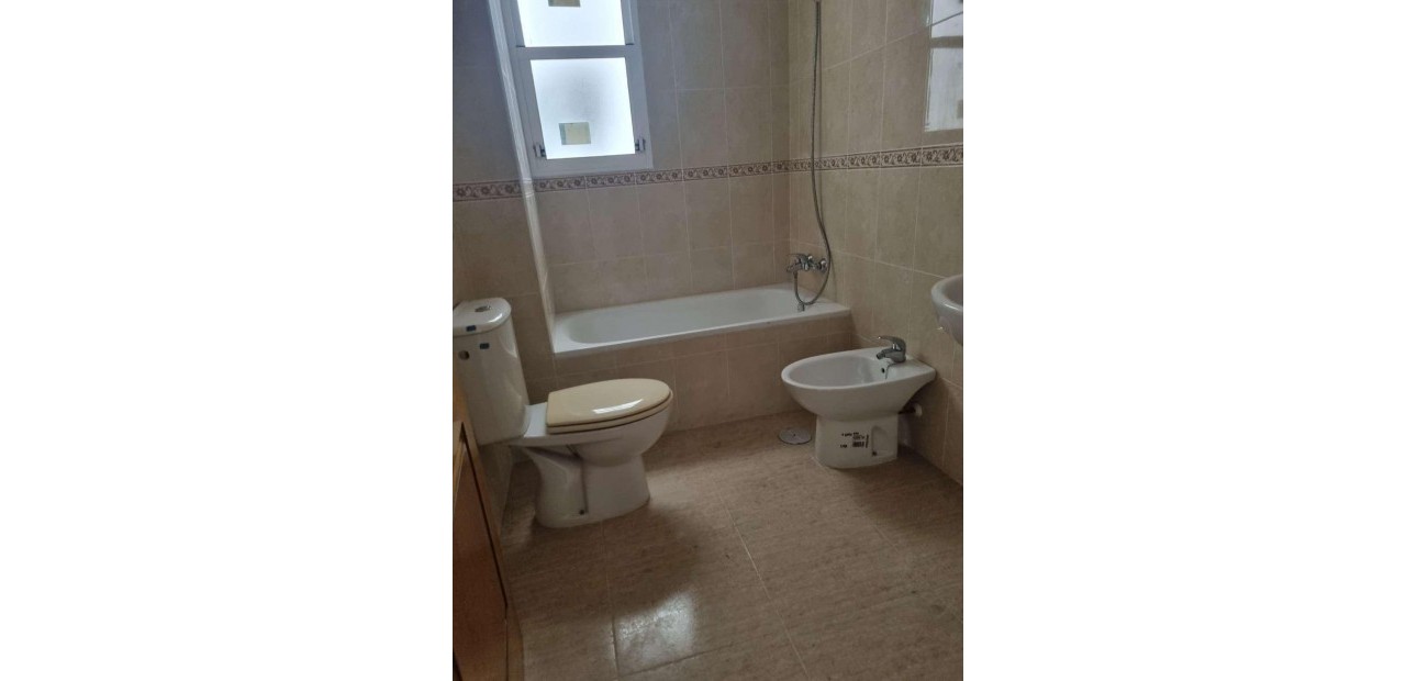 Venta - Apartamento / piso -
Torrevieja - Playa de los locos