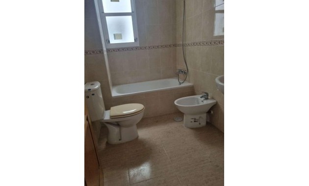 Venta - Apartamento / piso -
Torrevieja - Playa de los locos