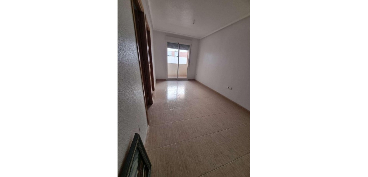 Venta - Apartamento / piso -
Torrevieja - Playa de los locos