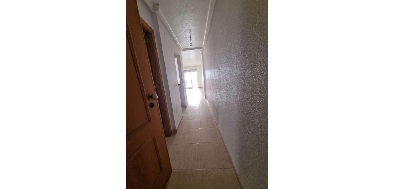 Venta - Apartamento / piso -
Torrevieja - Playa de los locos