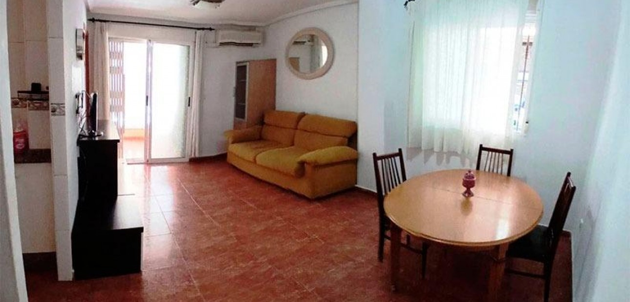 Venta - Apartamento / piso -
Torrevieja - Estacion de autobuses