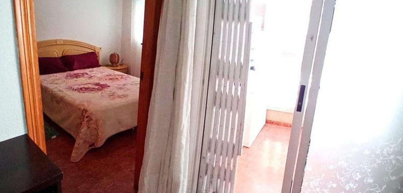 Venta - Apartamento / piso -
Torrevieja - Estacion de autobuses