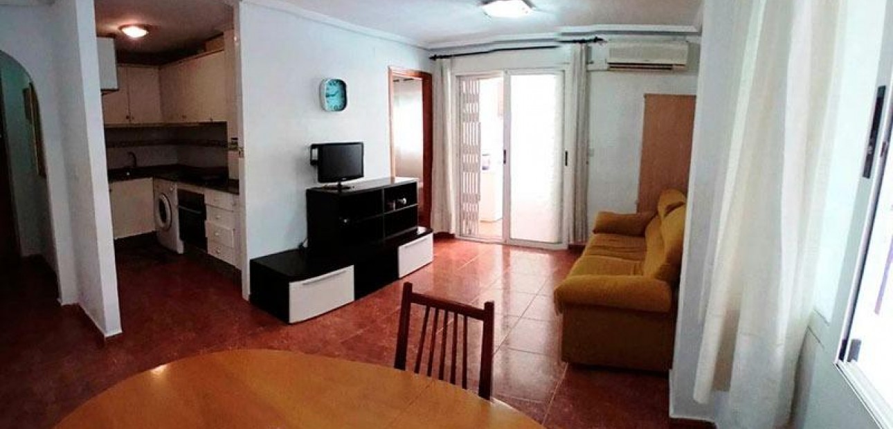 Venta - Apartamento / piso -
Torrevieja - Estacion de autobuses