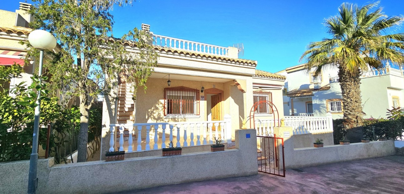 Venta - Detached Villa -
Algorfa - Montemar