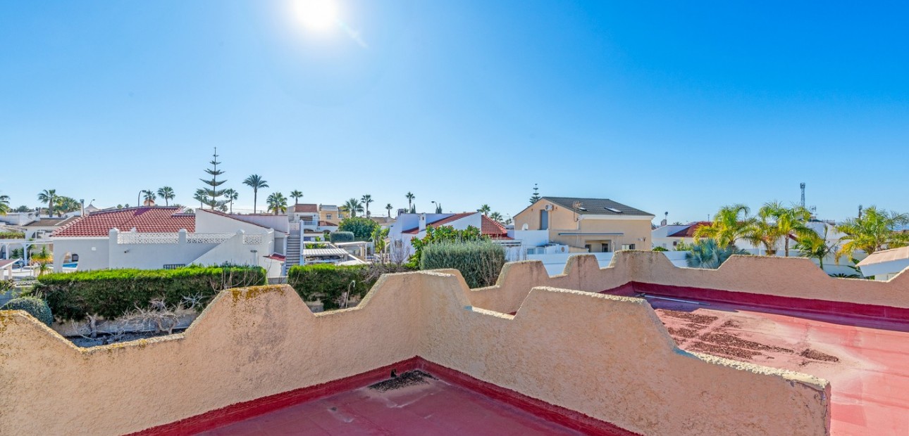 Venta - Villa -
Torrevieja - La Siesta