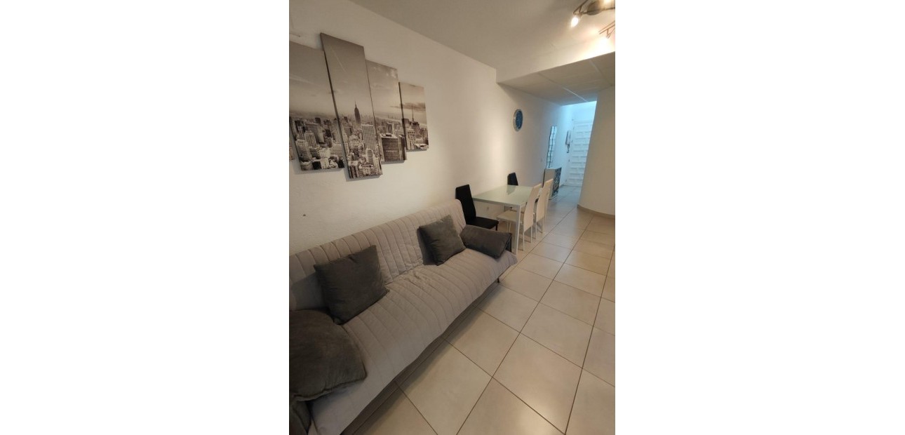 Sale - Apartment / flat -
Torrevieja - torrevieja