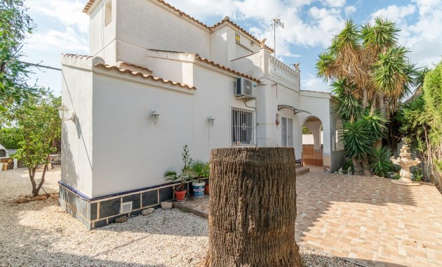 Venta - Villa -
Orihuela Costa - La Florida