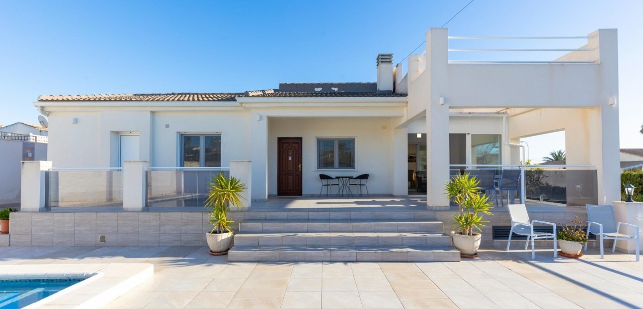 Venta - Villa -
Torrevieja - La siesta