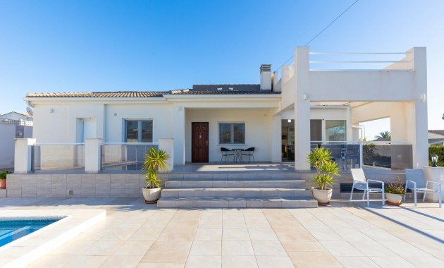 Venta - Villa -
Torrevieja - La siesta