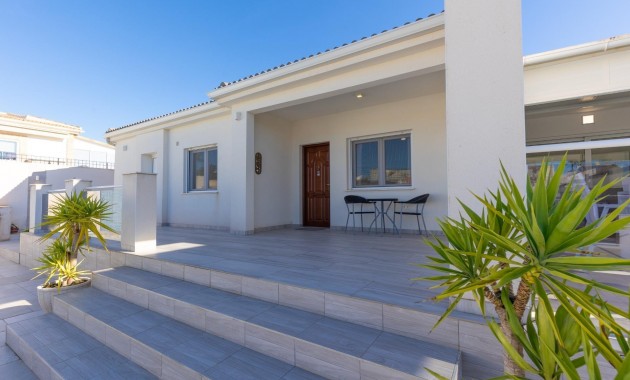 Herverkoop - Villa -
Torrevieja - La siesta