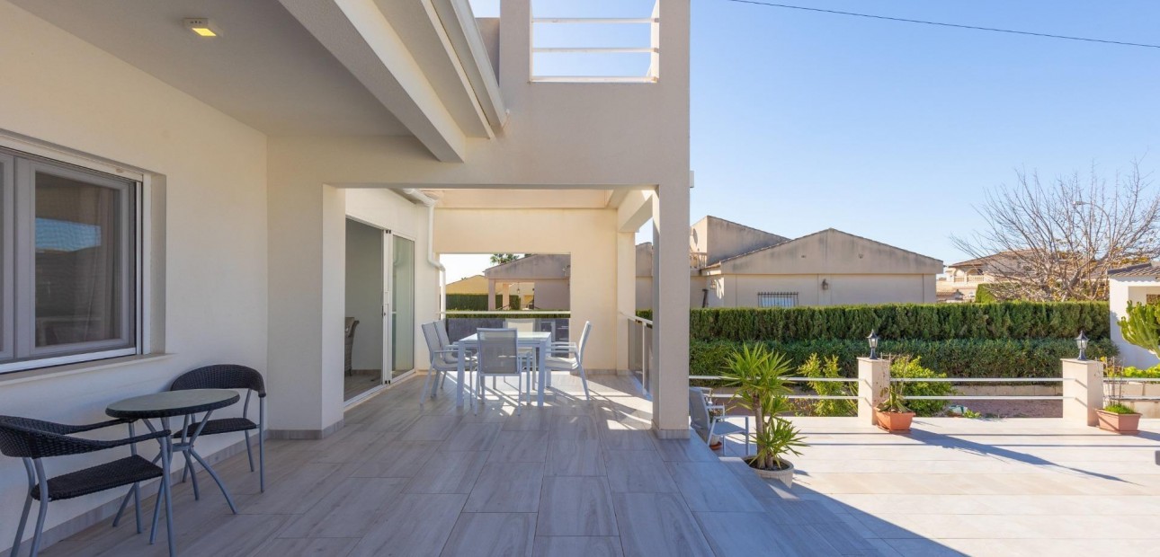 Venta - Villa -
Torrevieja - La siesta