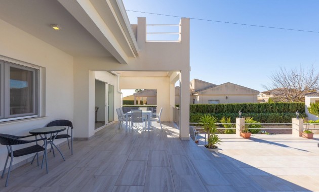 Herverkoop - Villa -
Torrevieja - La siesta