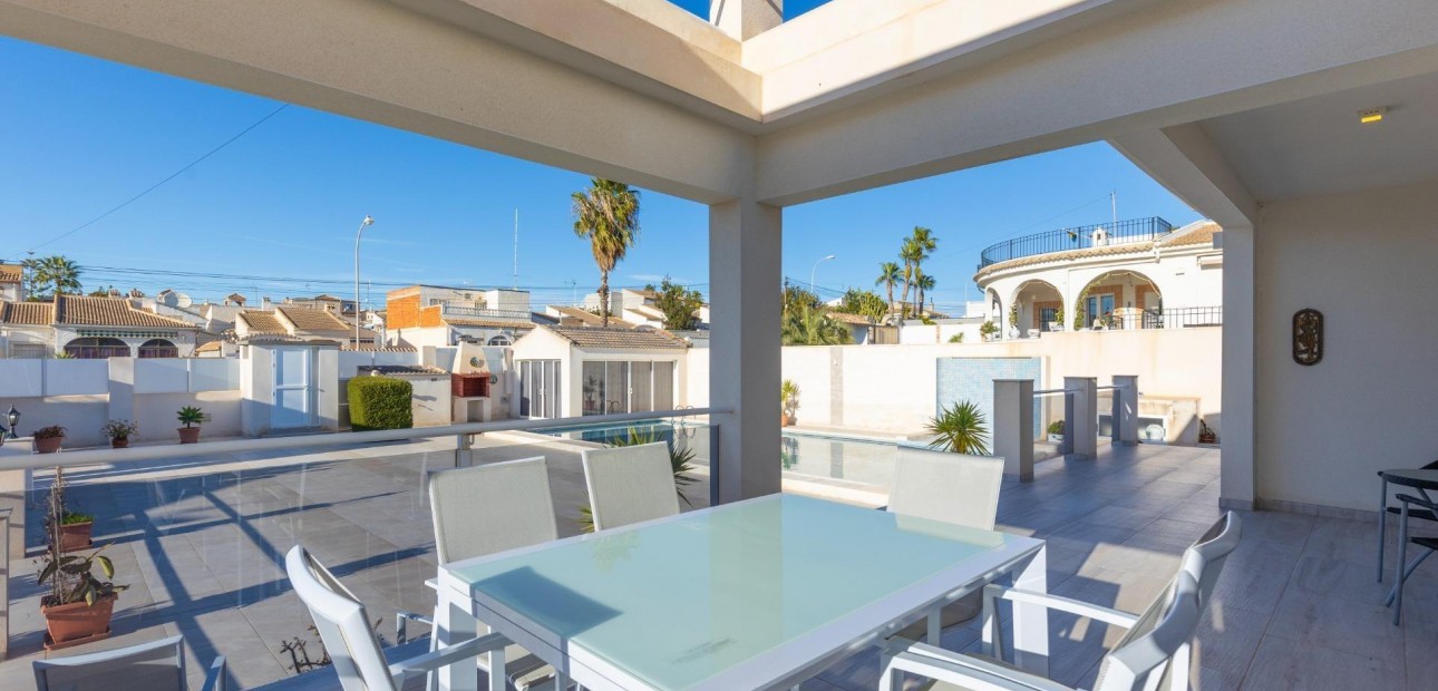 Venta - Villa -
Torrevieja - La siesta