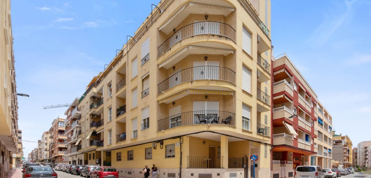 Sale - Apartment / flat -
Torrevieja - Estacion de autobuses