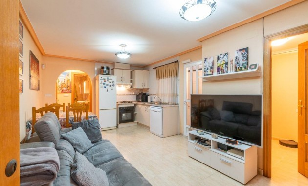 Sale - Apartment / flat -
Torrevieja - Estacion de autobuses