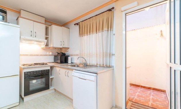 Sale - Apartment / flat -
Torrevieja - Estacion de autobuses