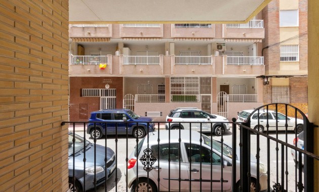 Sale - Apartment / flat -
Torrevieja - Estacion de autobuses