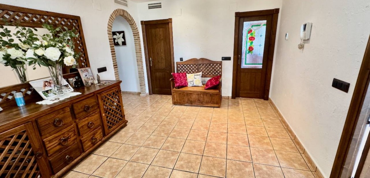 Venta - Villa -
Orihuela