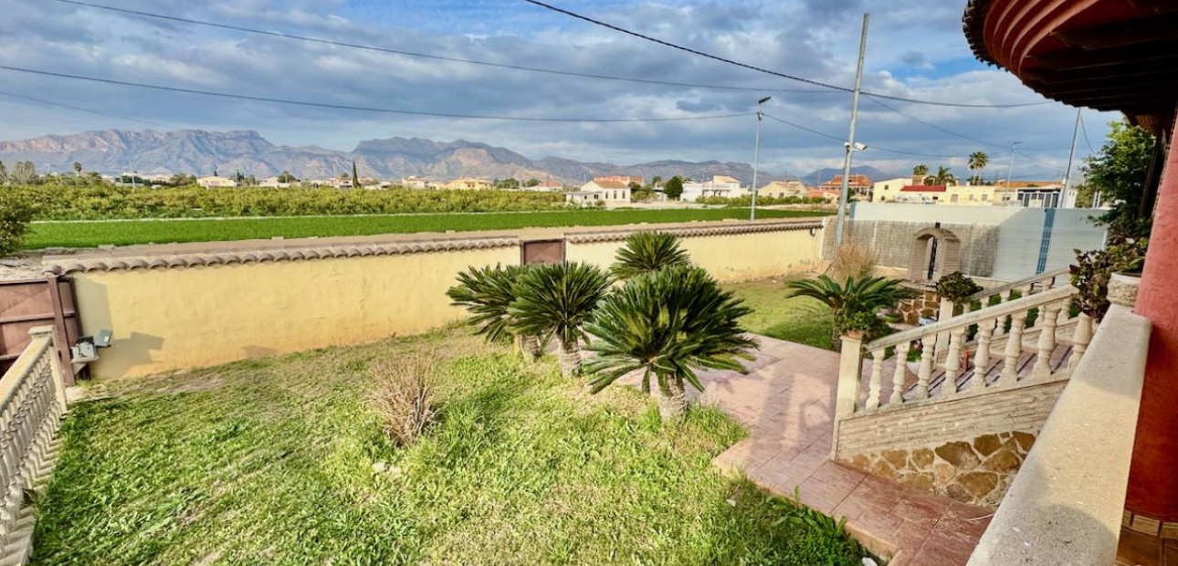 Venta - Villa -
Orihuela