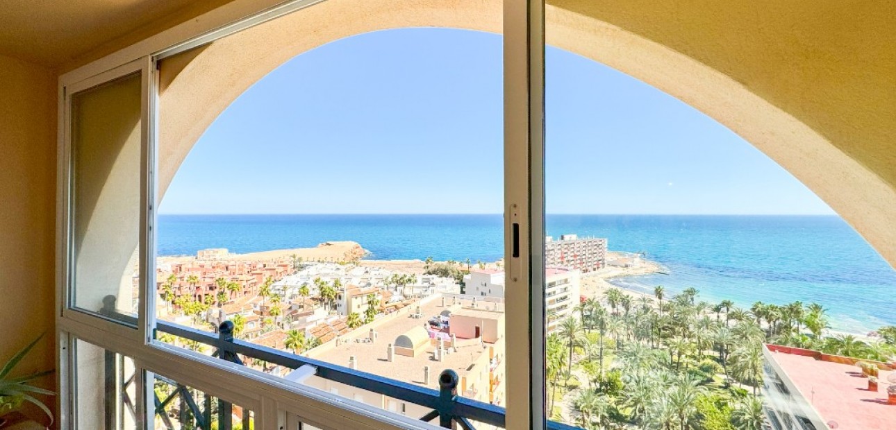 Venta - Apartamento / piso -
Torrevieja