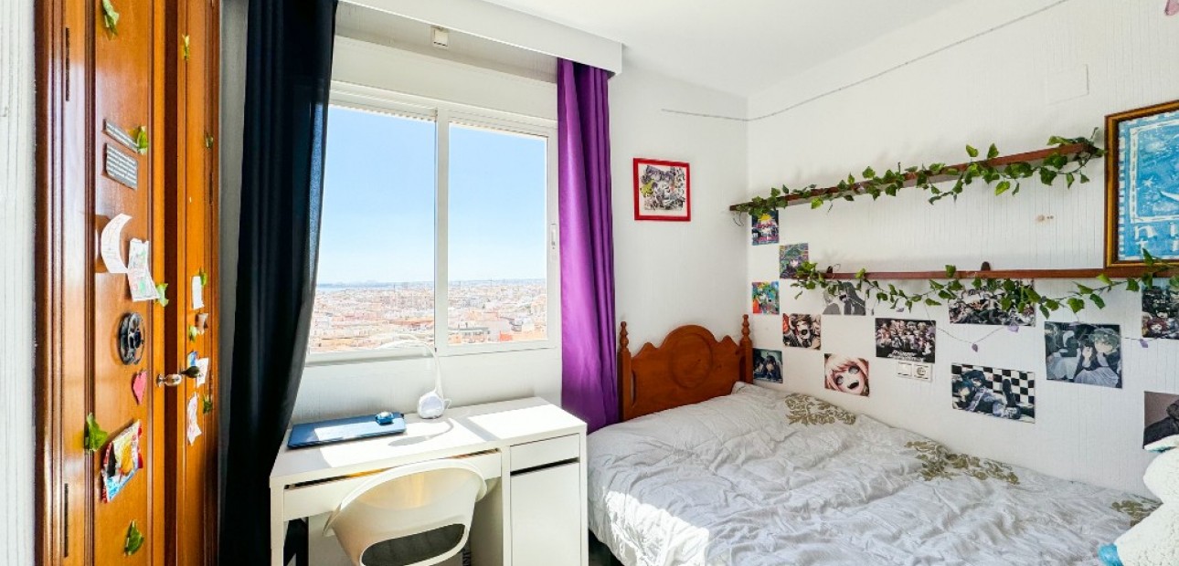 Venta - Apartamento / piso -
Torrevieja