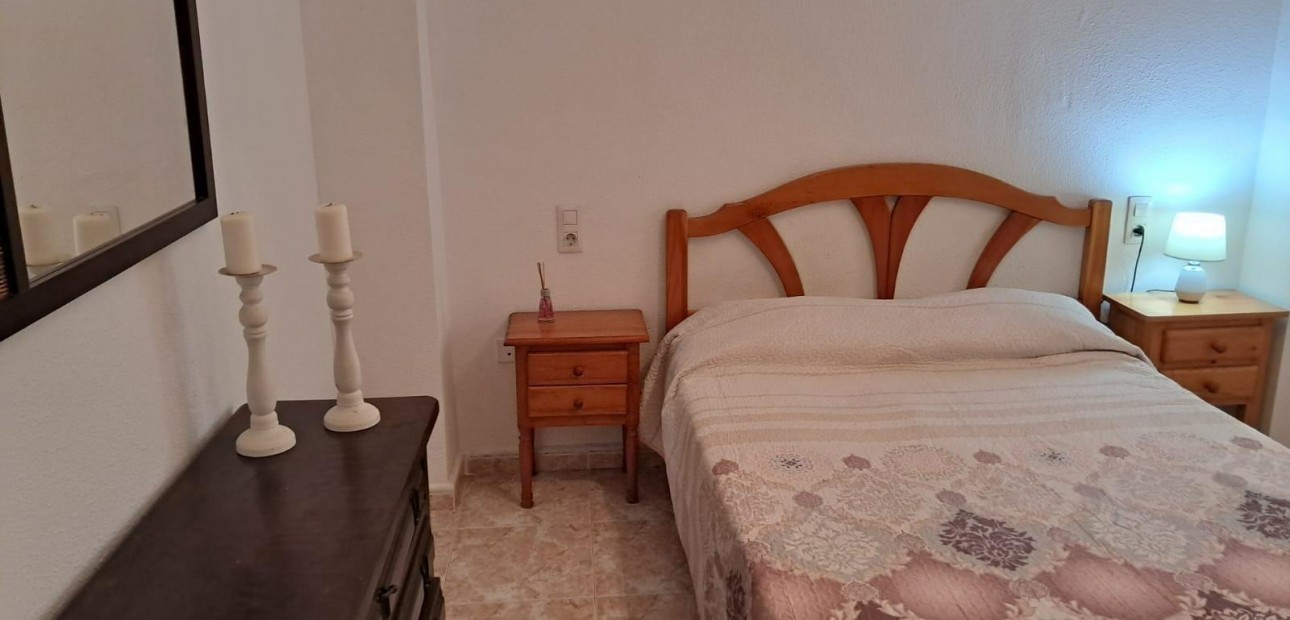 Herverkoop - Appartement / flat -
Torrevieja - Playa de los locos