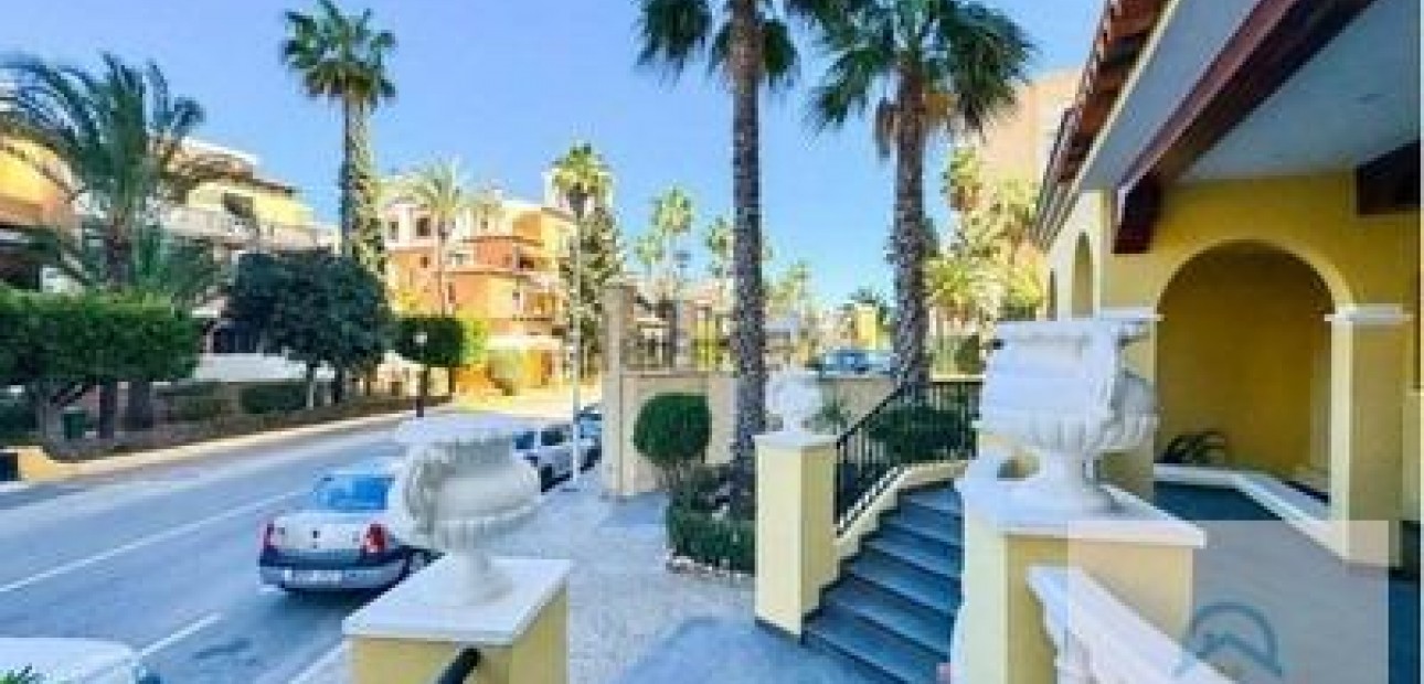 Herverkoop - Appartement / flat -
Torrevieja - Los Frutales