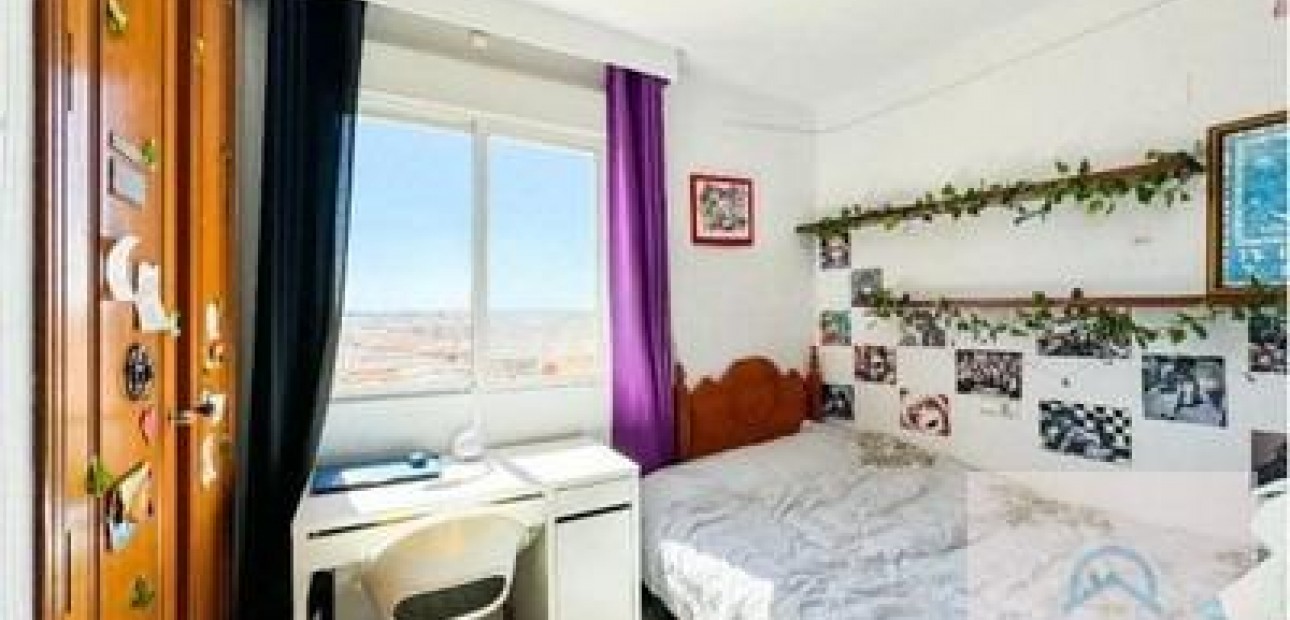 Sale - Apartment / flat -
Torrevieja - Los Frutales