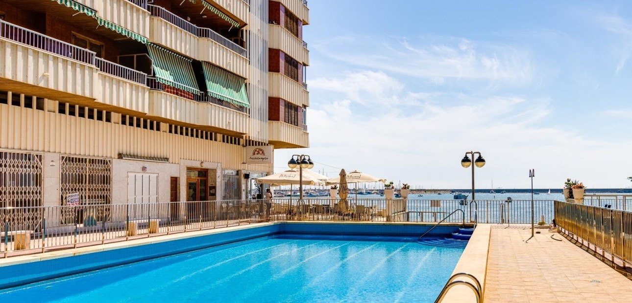 Sale - Apartment / flat -
Torrevieja - Acequion