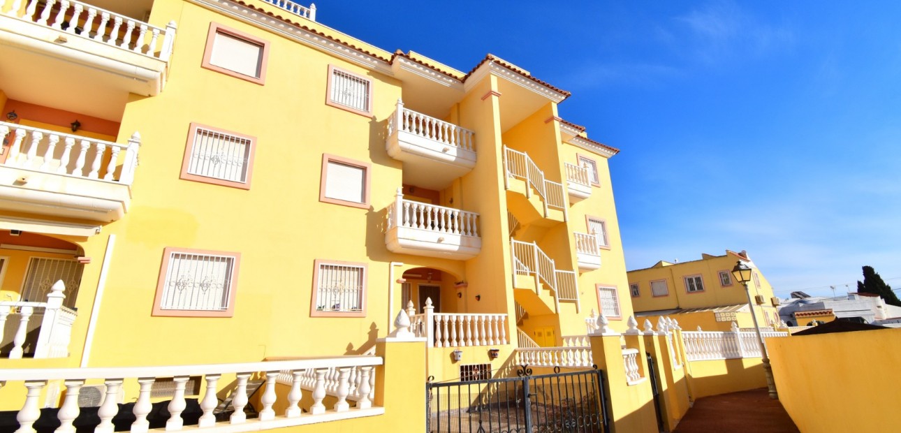 Venta - Apartamento / piso -
Orihuela Costa - La Florida