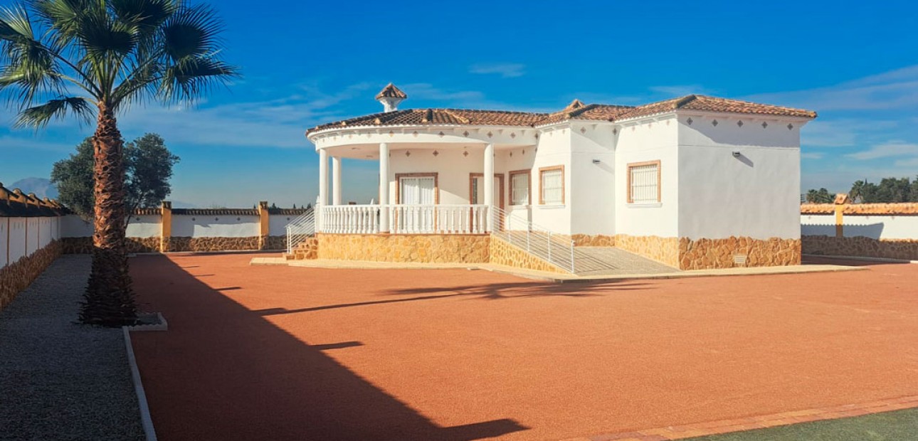 Herverkoop - Country Property -
Catral