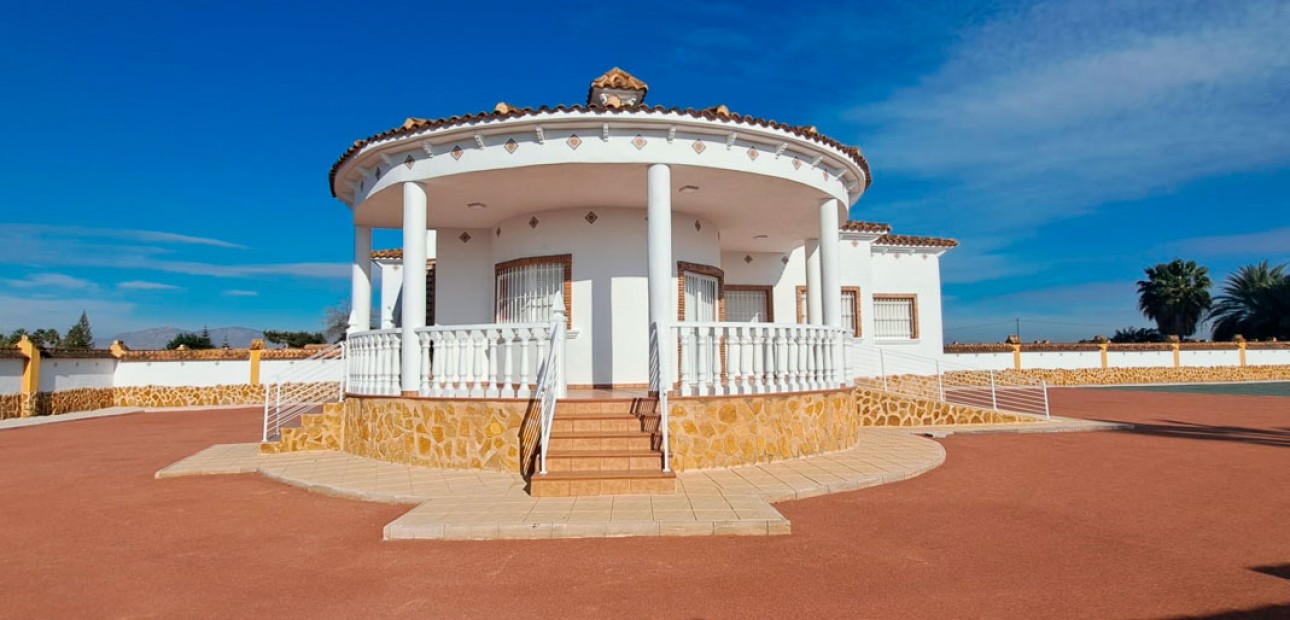 Herverkoop - Country Property -
Catral