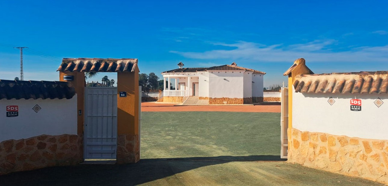 Herverkoop - Country Property -
Catral