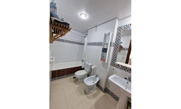 Venta - Apartamento / piso -
Torrevieja - Los Frutales