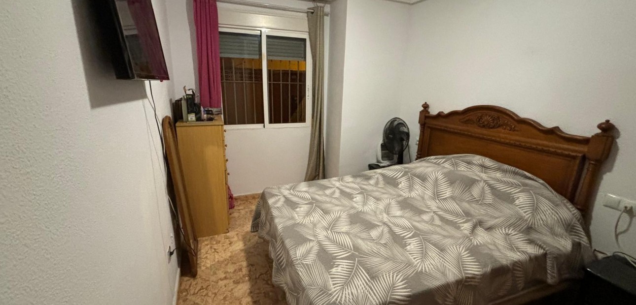 Sale - Apartment / flat -
Torrevieja - Estacion de autobuses