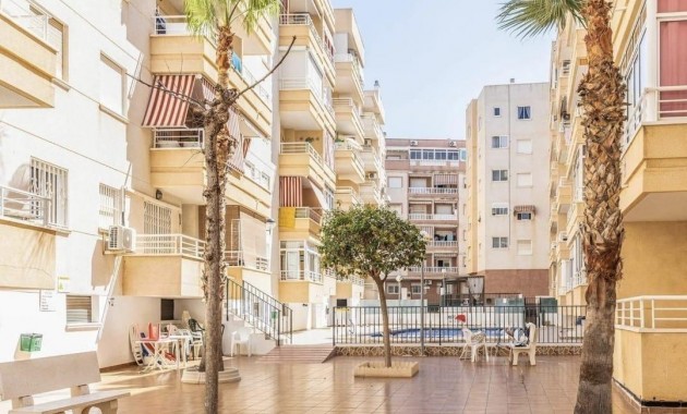 Sale - Apartment / flat -
Torrevieja - Estacion de autobuses