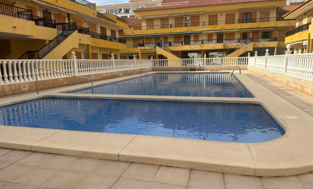 Venta - Apartamento / piso -
Torrevieja - La Mata