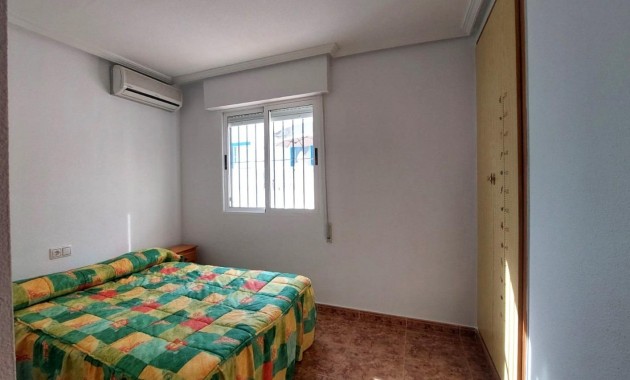 Herverkoop - Villa -
Torrevieja - Los altos