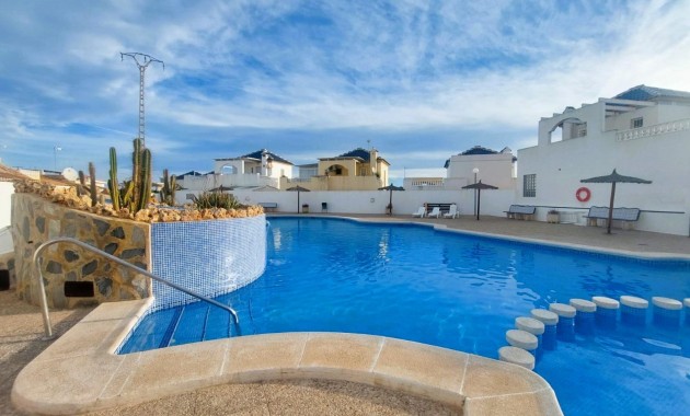 Herverkoop - Villa -
Torrevieja - Los altos